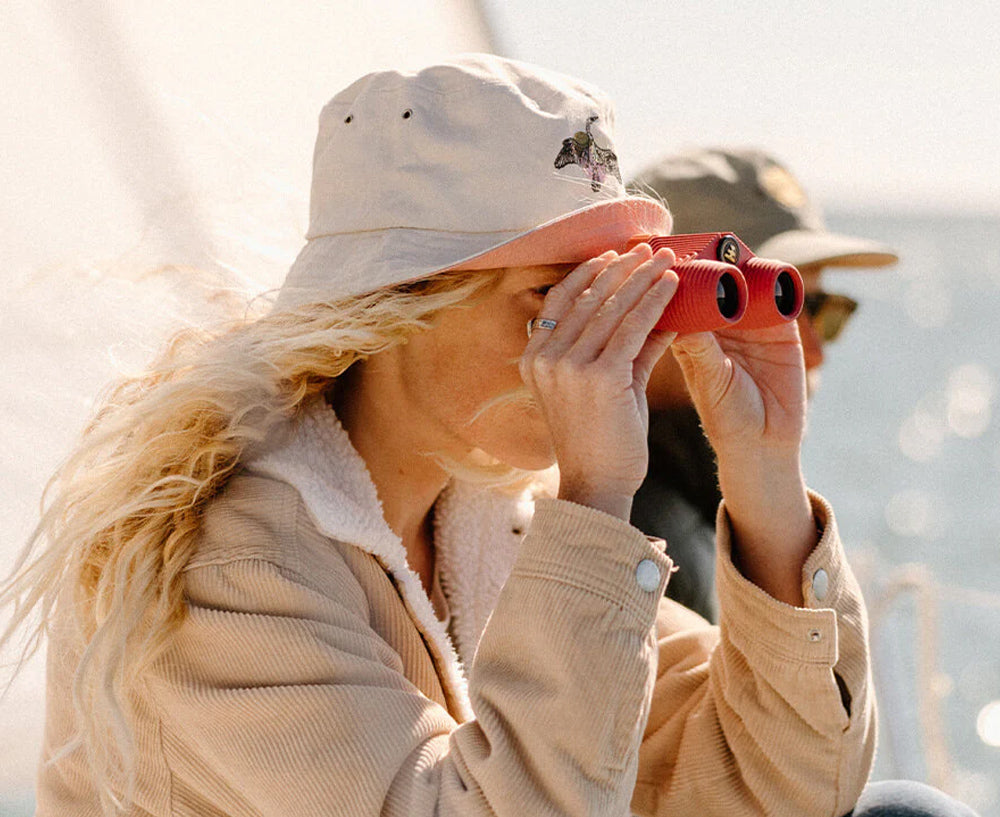 INTERESTING BIRD HEMP BUCKET HAT